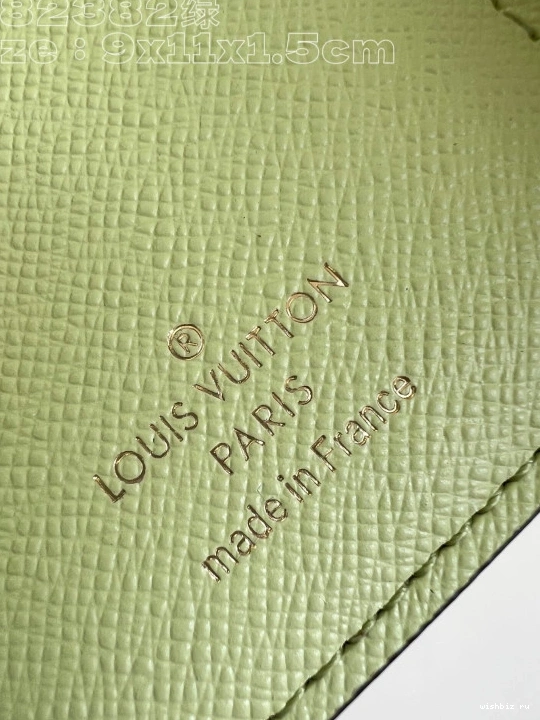 WIS Louis Lisa Wallet Vuitton 0823